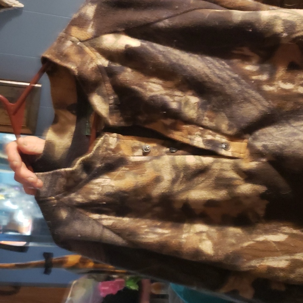 Camo fleece pullover.xxL .Great for hunting.